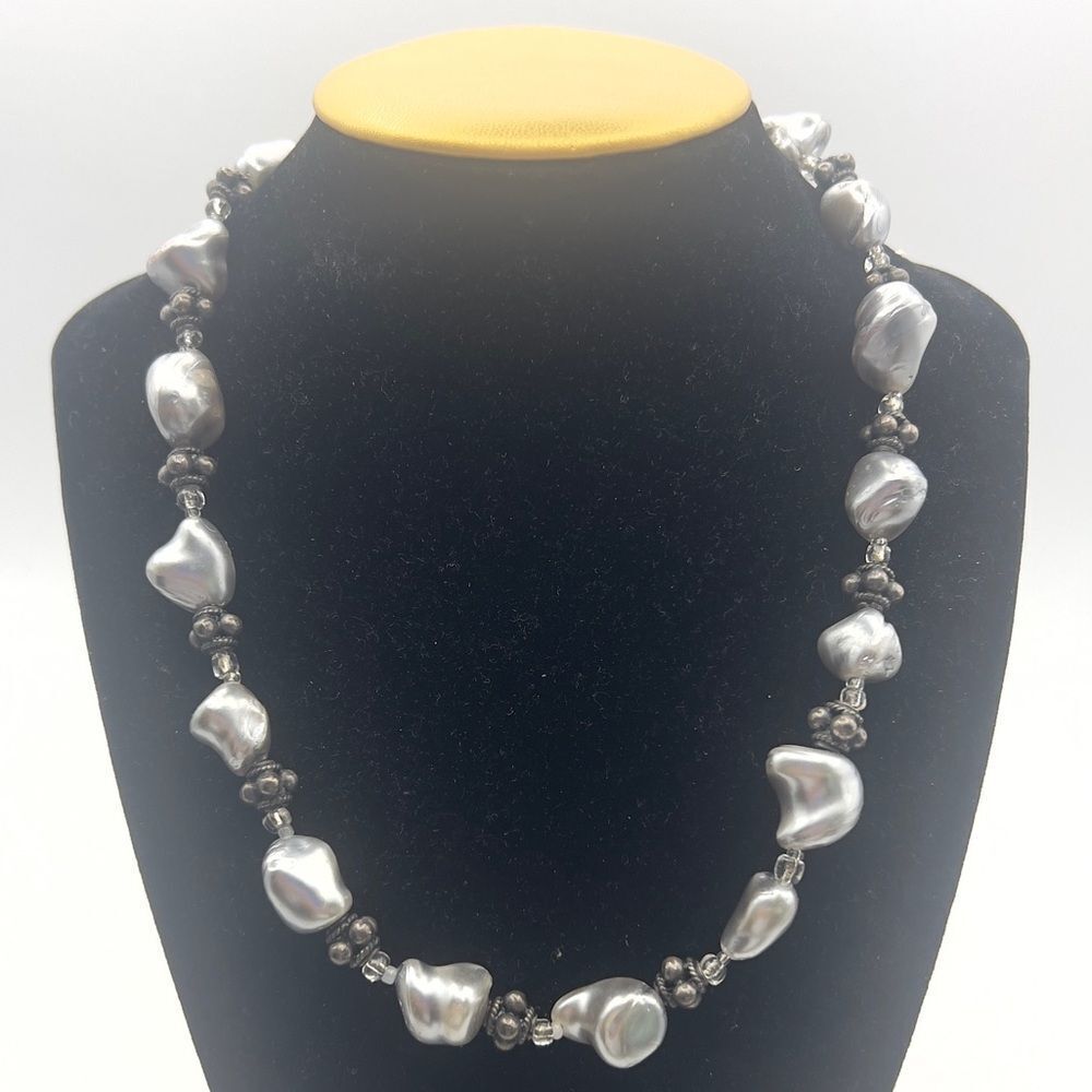 Gray Baroque pearl necklace